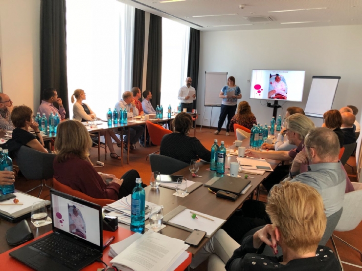 AELIP participa en un encuentro en Berlín en el que también estuvieron presentes diferentes profesionales de la salud, farmacia e industria, entre ellos el equipo de Aegerion EMEA