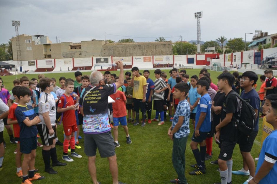 Éxito de participación en el I Torneo Solidario Fútbol Base de centros educativos de Totana, a beneficio de AELIP y DGENES