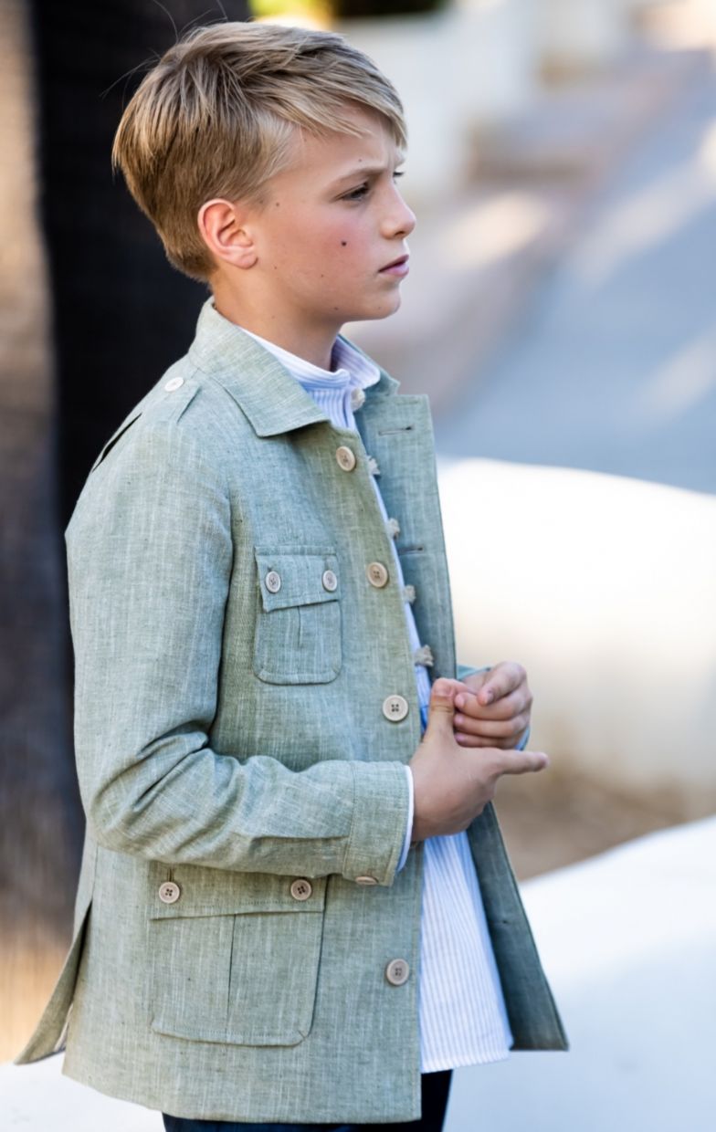 TRAJE DE COMUNION CON CHAQUETA EN TONO VERDE