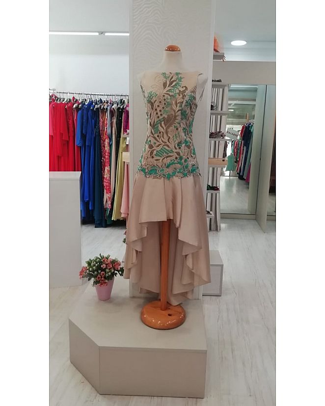 Producto: VESTIDO MONCHO HEREDIA EN TONOS PASTEL