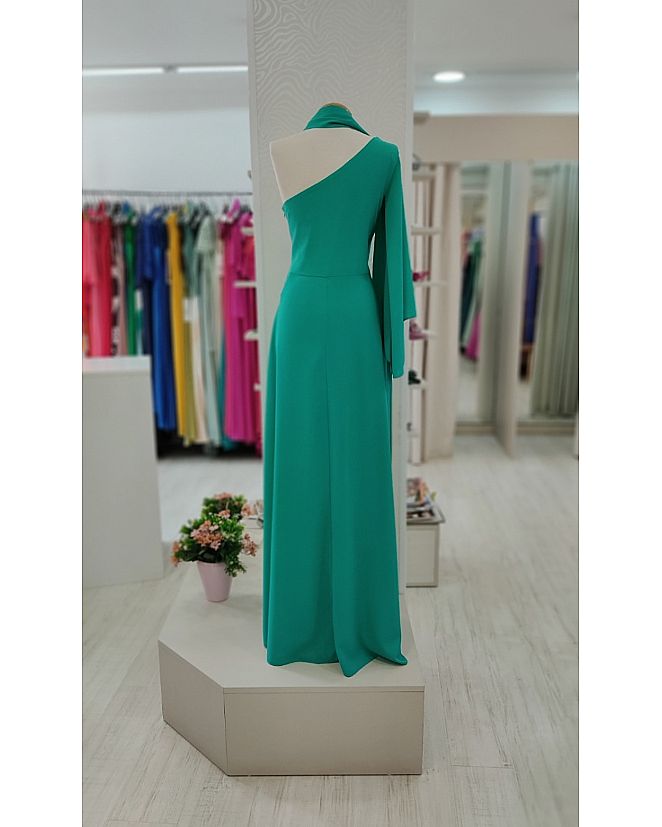 VESTIDO CON MANGA Y FALDA ASIMÉTRICA - Foto 1