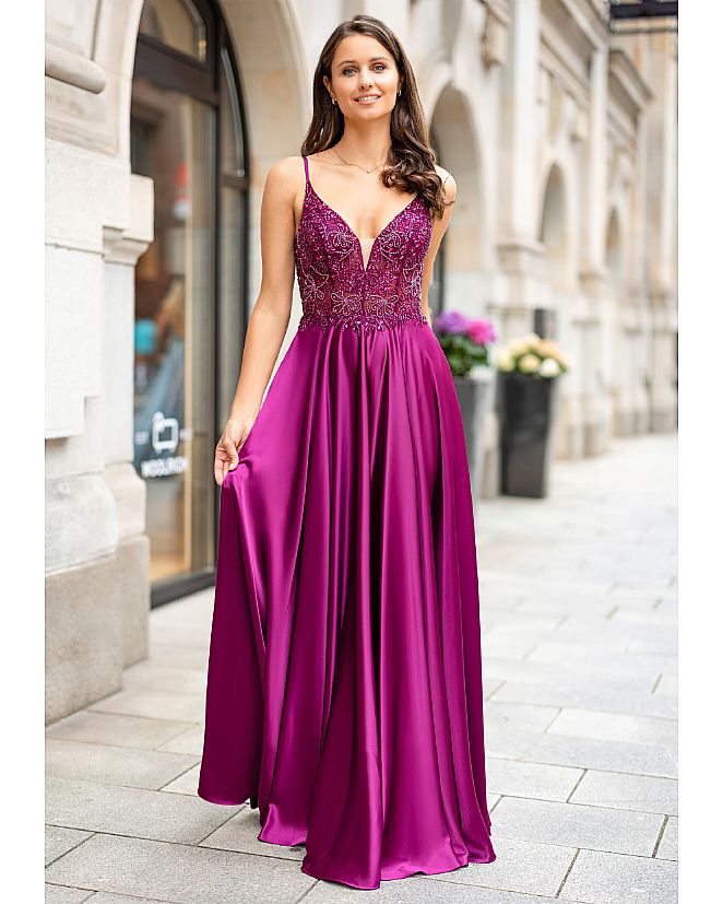 Producto: VESTIDO FANTASÍA CAPA Y PEDRERÍA CK