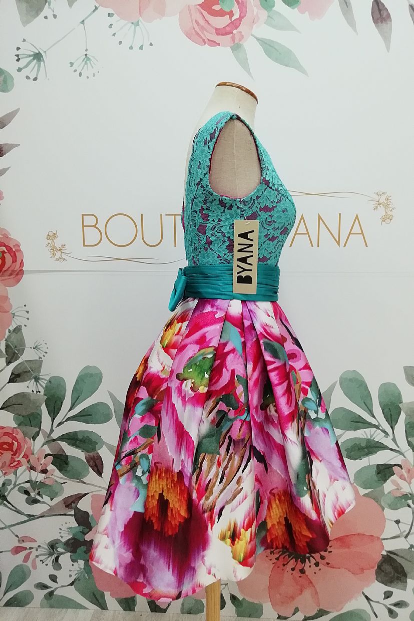 Vestido BYANA ALEGRÍA, falda mikado con cuerpo encaje turquesa fondo frambuesa - Foto 1 Vestido BYANA ALEGRÍA, falda mikado con cuerpo encaje turquesa fondo frambuesa - Foto 1