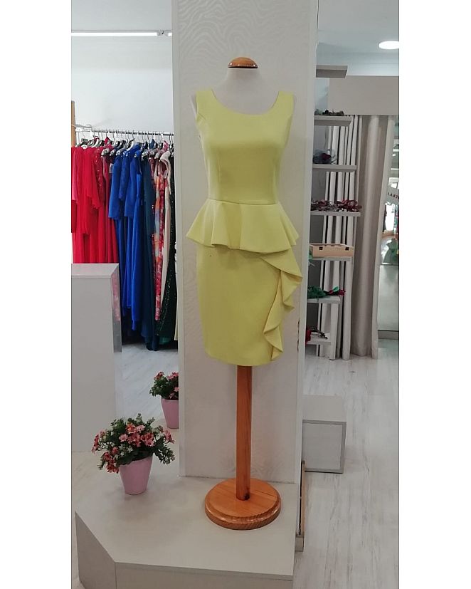 Producto: VESTIDO MONCHO HEREDIA EN AMARILLO 