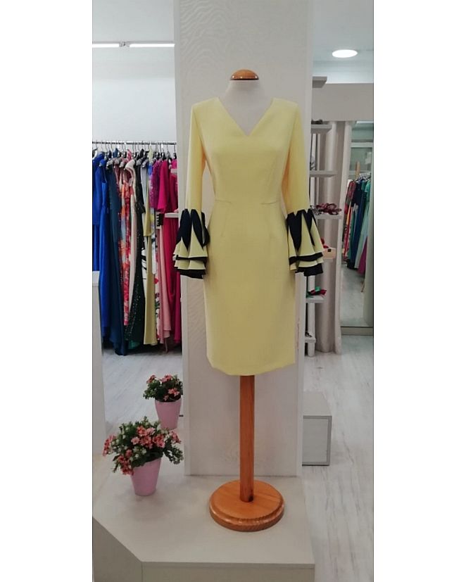 Producto: VESTIDO EVASSÉ EN AMARILLO 