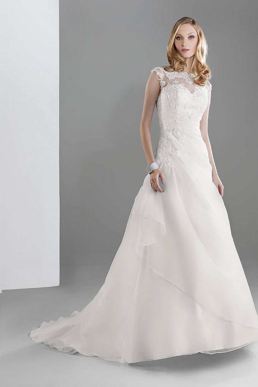 Producto: Vestido Novia Lugo Novias 