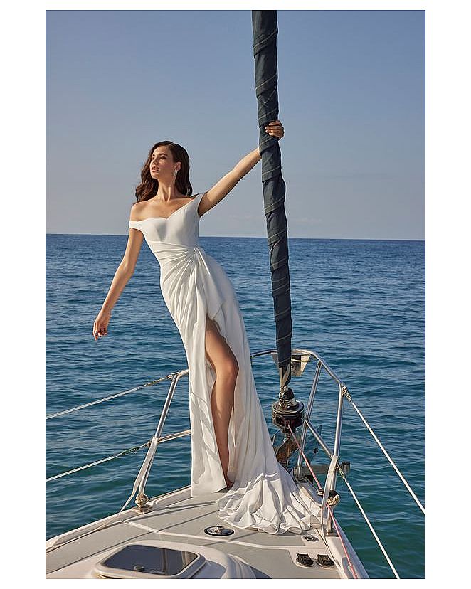 Producto: Vestido sirena pliegues escote barca