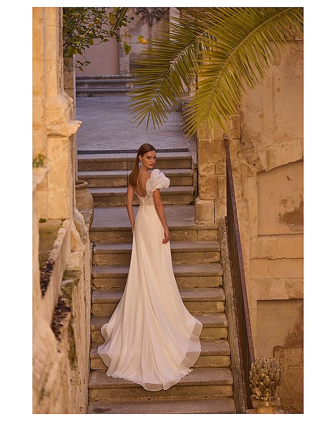 vestido desmontable con cuerpo de pedrería - Foto 1