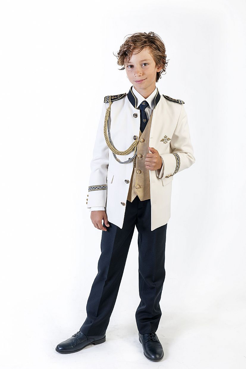 Producto: Traje almirante con chaqueta blanca y dorada