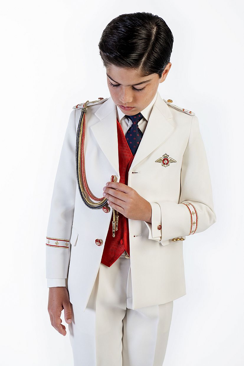 Producto: Traje almirante en color blanco con detalles rojos