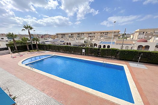 Apartamento amueblado con Piscina cominitaria