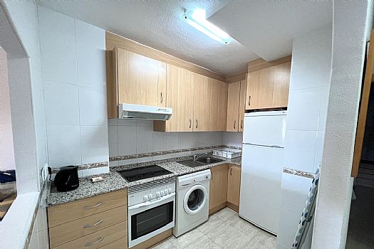 Apartamento amueblado con Piscina cominitaria - Foto 1