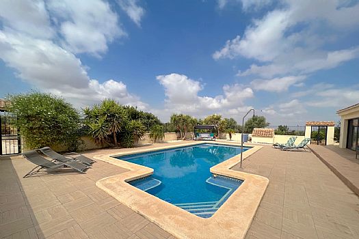 	REF 888 Modern Country Villa with Pool - Foto 42