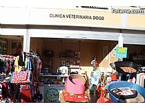 Clínica Veterinaria Dogo y Centro Veterinario Dogo hicieron entrega del bono de dos noches de hotel que sortearon entre los visitantes a su stand en la II Feria Outlet - Foto 1