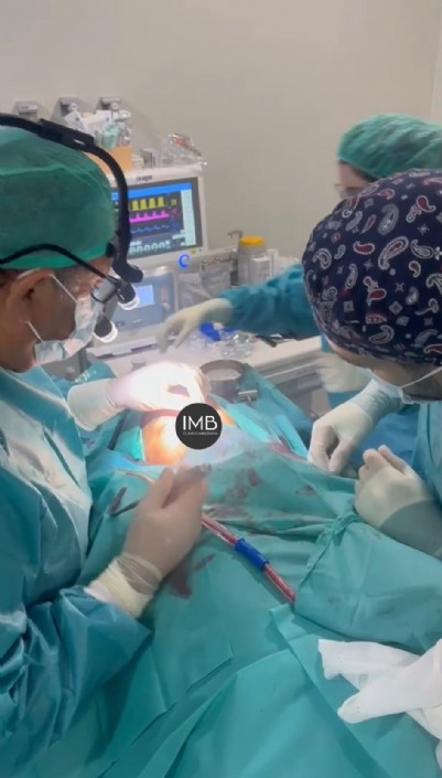 cirujano-plastico-rinoplastia-murcia-quirofano.jpg