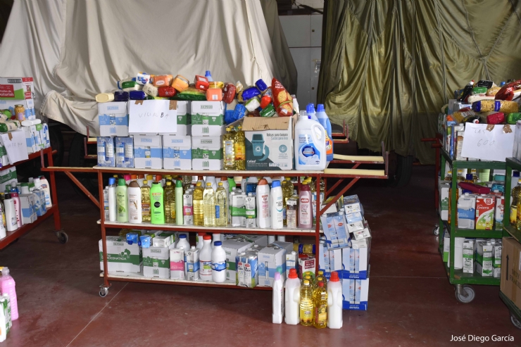 Campaña del Litro. Entrega de Alimentos