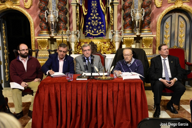 Cabildo Pleno de Mesa presidido por el Hermano Mayor, D. Juan Carlos de la Cerra