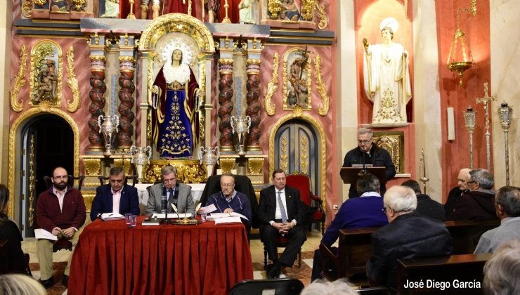 Lectura de la Memoria Anual por el Mayordomo Cronista, D. Rafael Manuel del Baño