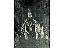 Divulgación Patrimonio Documental de la Cofradía. Fotografías de Juan Sáez de la procesión de Miércoles Santo. Publicadas en Cartagena y sus procesiones de Semana Santa. 1944 - Foto 11