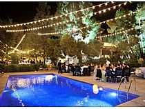 Banquete de boda en la piscina en Siempre Verde