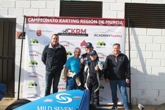 Emerson Fittipaldi Jr. prueba el monoplaza del Campeonato Fórmula Academy FARMU