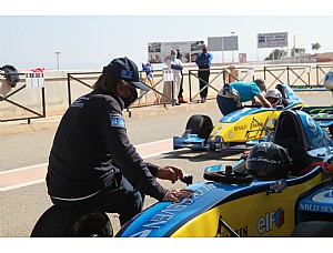 Emerson Fittipaldi Jr. prueba el monoplaza del Campeonato Fórmula Academy FARMU