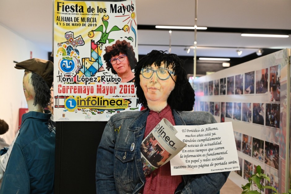 La exposición “Mayeando con los Corremayos Mayores” reúne la memoria de la fiesta y abre sus puertas en la Casa de la Cultura