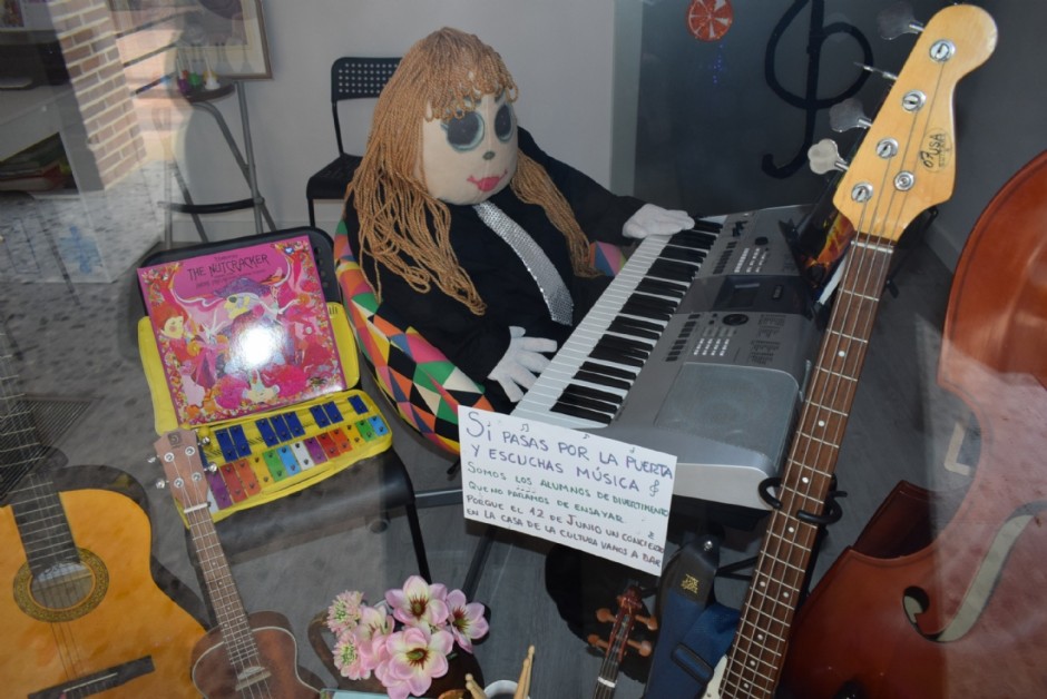Ganadores del Concurso de Escaparates – Fiestas de Los Mayos 2025