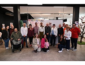 La exposición “Mayeando con los Corremayos Mayores” reúne la memoria de la fiesta y abre sus puertas en la Casa de la Cultura