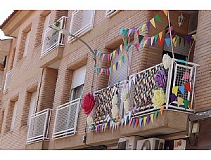 Premios del concurso de decoración de balcones y ventanas Los Mayos 2021
