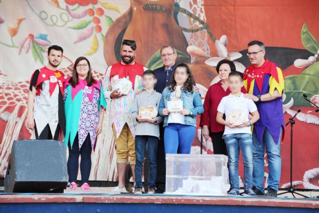 Entrega de premios concurso de mayos y cruces 2018 - 11