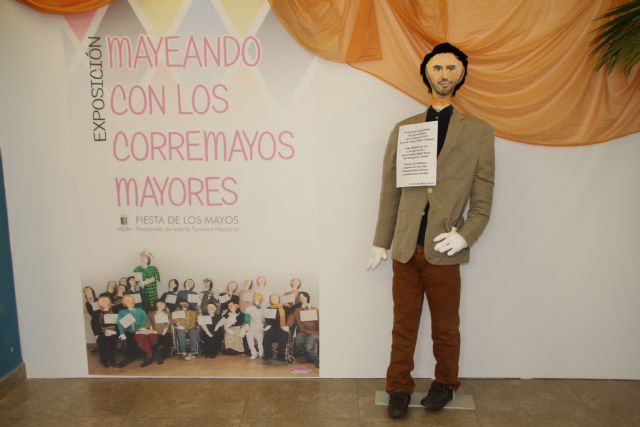 Inaguración exposición 'Mayeando con los Corremayos Mayores' 2018 - 15