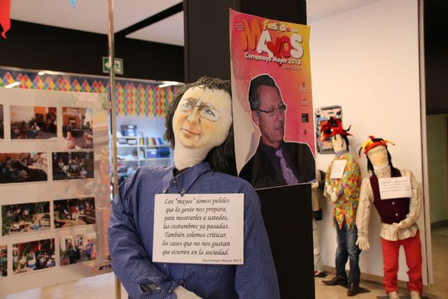 Inauguración de la exposición Mayeando con los Corremayos Mayores en la Casa de la Cultura - 17