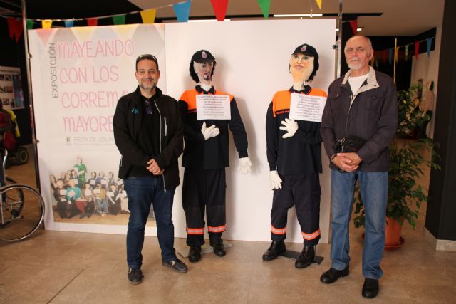 Inauguración de la exposición Mayeando con los Corremayos Mayores en la Casa de la Cultura - 24