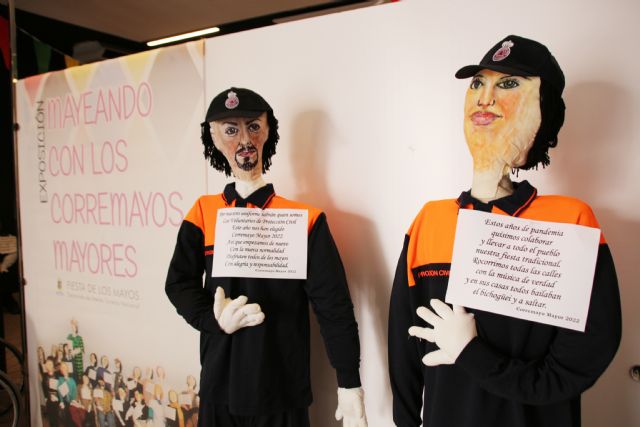 Inauguración de la exposición Mayeando con los Corremayos Mayores en la Casa de la Cultura - 25