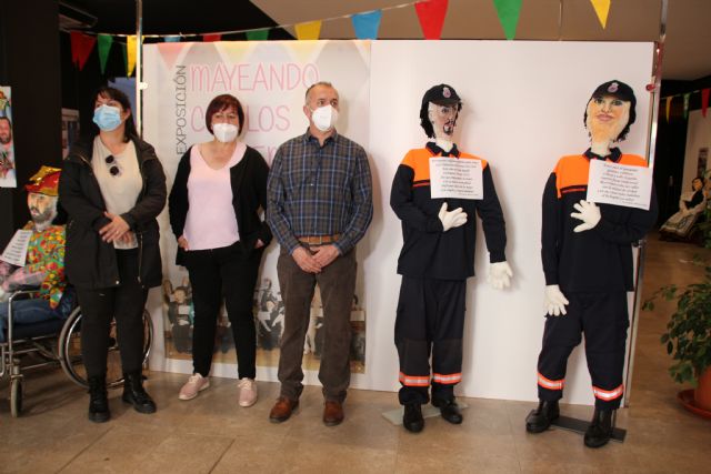 Inauguración de la exposición Mayeando con los Corremayos Mayores en la Casa de la Cultura - 26