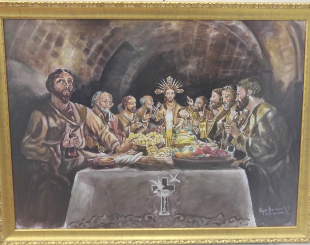 El pregonero de la Semana Santa del 2014 entrega a la Hdad. de Jesús en el Calvario una pintura con el cartel anunciador de hace dos años