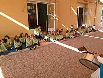 MIEMBROS DE LA BANDA VISITAN LA ESCUELA INFANTIL CARMEN BARO - Foto 2