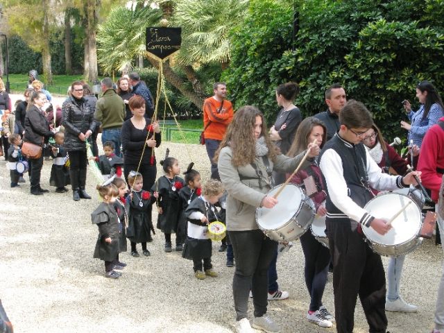 NUESTRA BANDA PARTICIPA EN LA PROCESIÓN DE UNA ESCUELA INFANTIL - 8