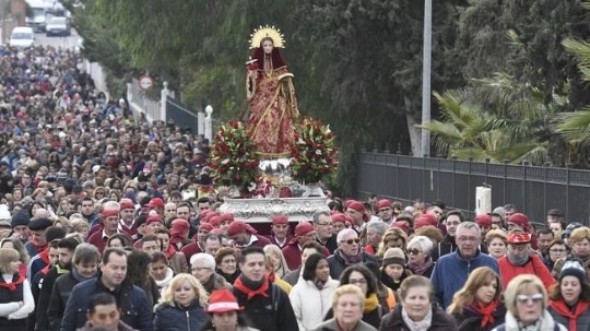 La Patrona de Totana, Santa Eulalia de Mérida, regresa a su ermita rodeada de miles de personas, después de haber permanecido más de un mes en la ciudad