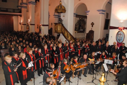 La tradicional serenata a Santa Eulalia inicia los actos enmarcados en la celebración de la onomástica de la patrona