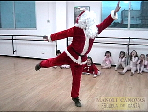 Papá Noel visita los alumnos de pre-ballet