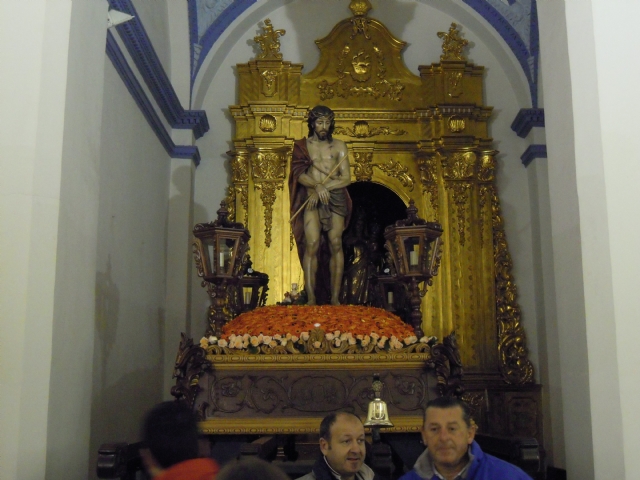 A PESAR DE LA LLUVIA EL ECCE HOMO FUE TRASLADADO A LA IGLESIA.