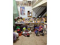 Recogida de alimentos y juguetes 2012 - Foto 1