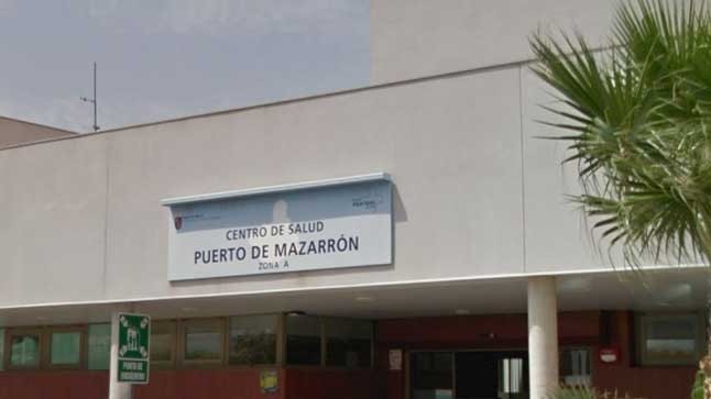 El Centro de Salud de Puerto de Mazarrón tendrá urgencias 24 horas hasta el 31 de agosto