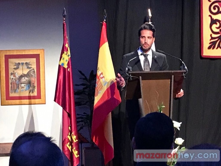 El magistrado de la Audiencia Provincial de Murcia, Francisco Navarro Campillo, tuvo el honor de abrir las Fiestas Patronales con la lectura del pregón 