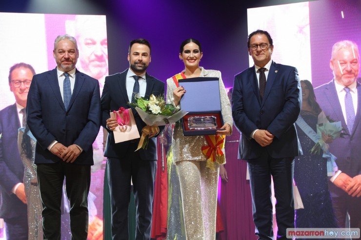 Fatima Zouine se corona como Reina de las Fiestas Patronales 2022