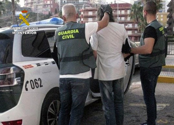 Detenido en Puerto de Mazarrón un experimentado delincuente buscado por la justicia