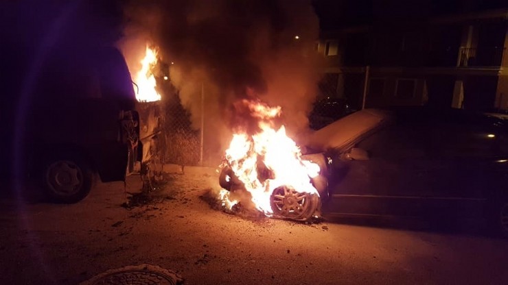 Se investiga el incendio de dos vehículos en Mazarrón