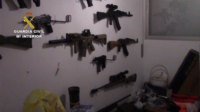 La Guardia Civil detiene a 30 personas pertenecientes a una organización criminal dedicada a la adquisición y  venta de armas de fuego 